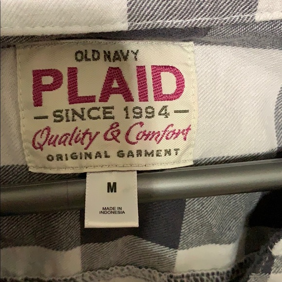 Old Navy Buffalo Black and white plaid blouse - Picture 7 of 7